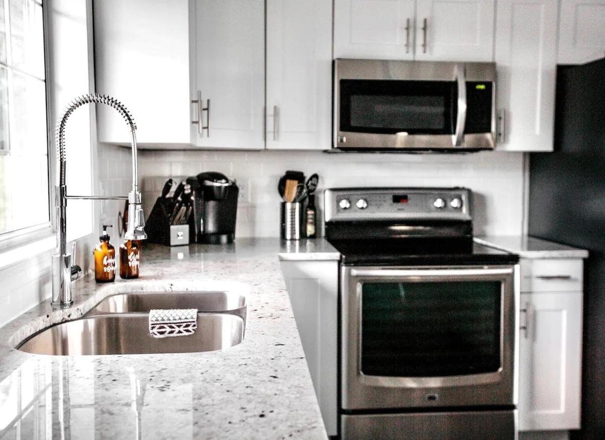 Stunning Home With Amazing Views Near The City Victoria Luaran gambar