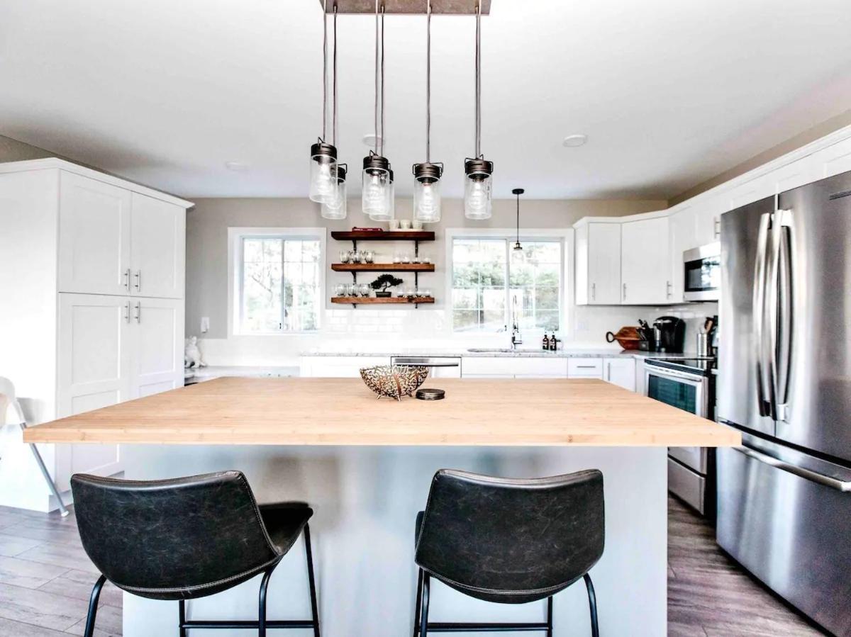 Stunning Home With Amazing Views Near The City Victoria Luaran gambar