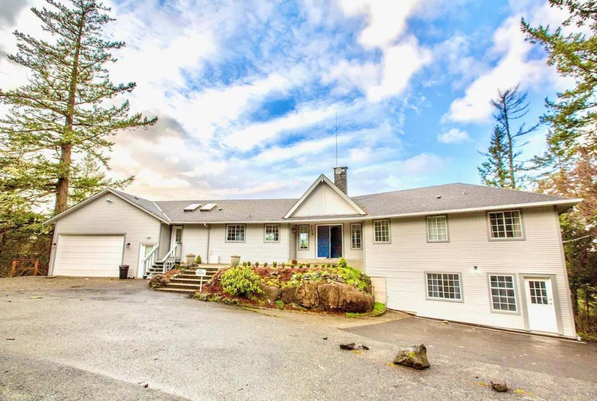 Stunning Home With Amazing Views Near The City Victoria Luaran gambar