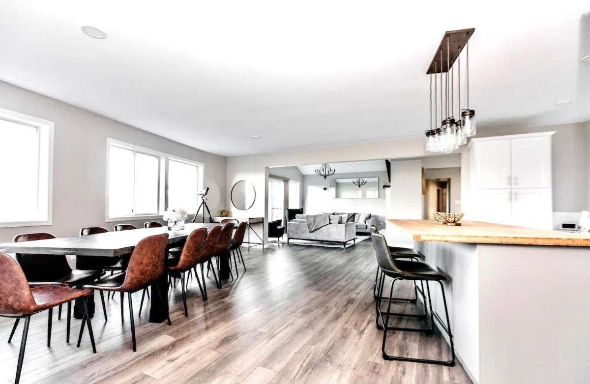 Stunning Home With Amazing Views Near The City Victoria Luaran gambar